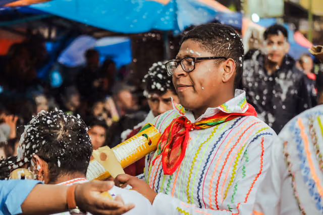Saya afroboliviana en el corso de La Paz