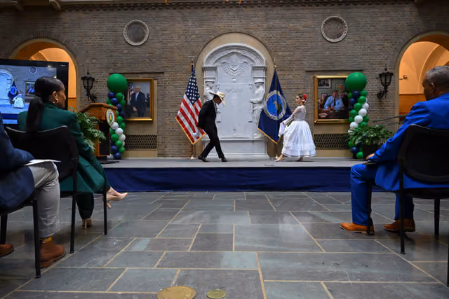 Marinera en la clausura del Mes de la Herencia Hispana del USDA (PAS-1081)
