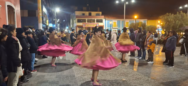 Pre-Candelaria parade 04