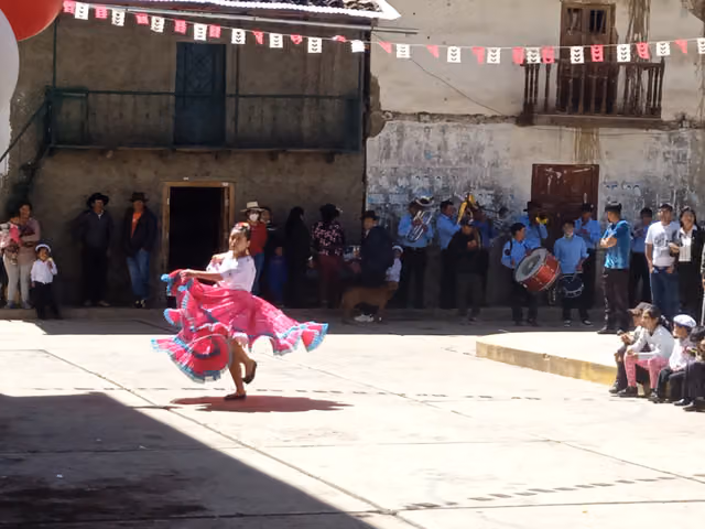 Marinera dance in the district of Pacllón (Áncash)