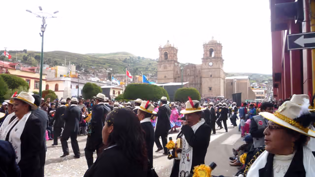 Anniversary parade of the Puno Federation of Folklore and Culture