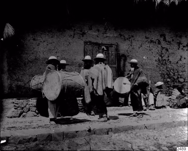 Fiesta de la Cruz with a Quechua group (Mojos, Caupolicán)