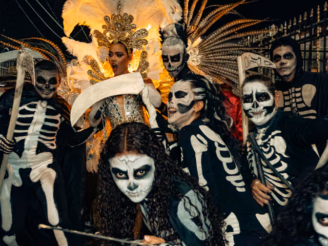 Asalto a la reina del carnaval (Ceremonia de la Muerte)